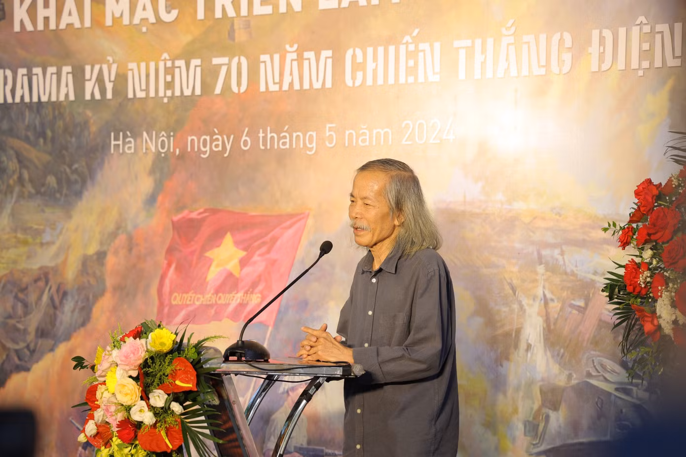 Chủ tịch Hội Mỹ thuật Việt Nam Lương Xuân Đoàn xúc động trước món quà đặc biệt, đây là sự lan tỏa sâu rộng hơn tác phẩm do nhóm họa sĩ trẻ 7X, 8X, 9X đã dồn tâm huyết hoàn thành tranh tròn chiến thắng Điện Biên Phủ tại Bảo tàng chiến thắng Điện Biên Phủ. Ông nhắc lại sự xúc động khi các họa sĩ trẻ giữ được cảm xúc, sự nhân văn ở tác phẩm panorama. Họ thể hiện thành công hình tượng anh bộ đội Cụ Hồ. Bên cạnh đó, những nét vẽ người lính phía bên kia cũng khiến người nước ngoài, nhất là người Pháp tới xem tranh xúc động.