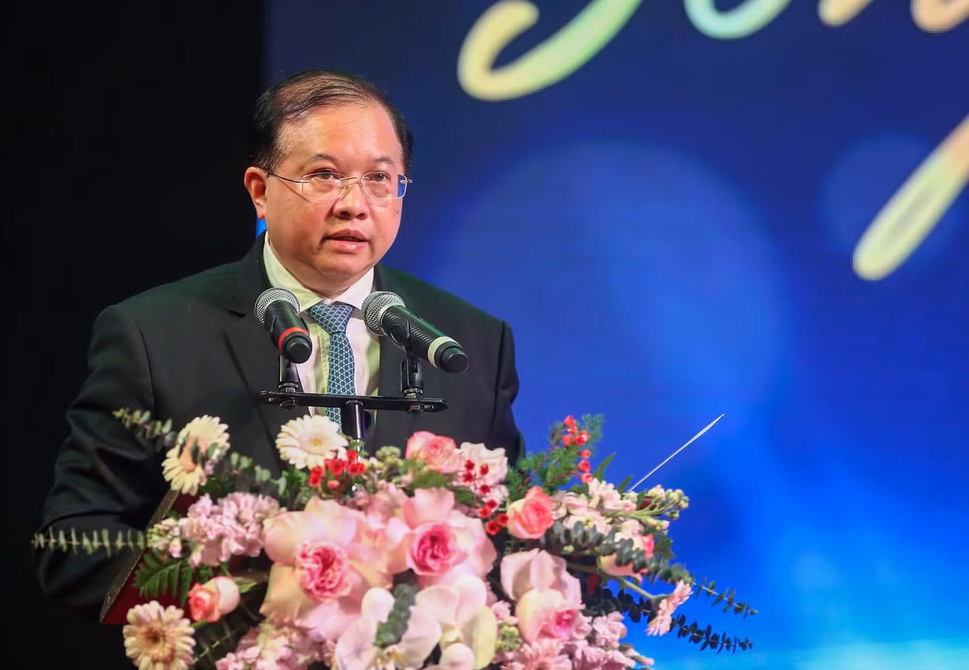 Thứ trưởng Bộ VHTTDL Tạ Quang Đông cho biết BTC đã chọn được 35 tác phẩm hoàn chỉnh, chất lượng cao từ 200 đề cương, bản thảo gửi về cuộc vận động sáng tác.