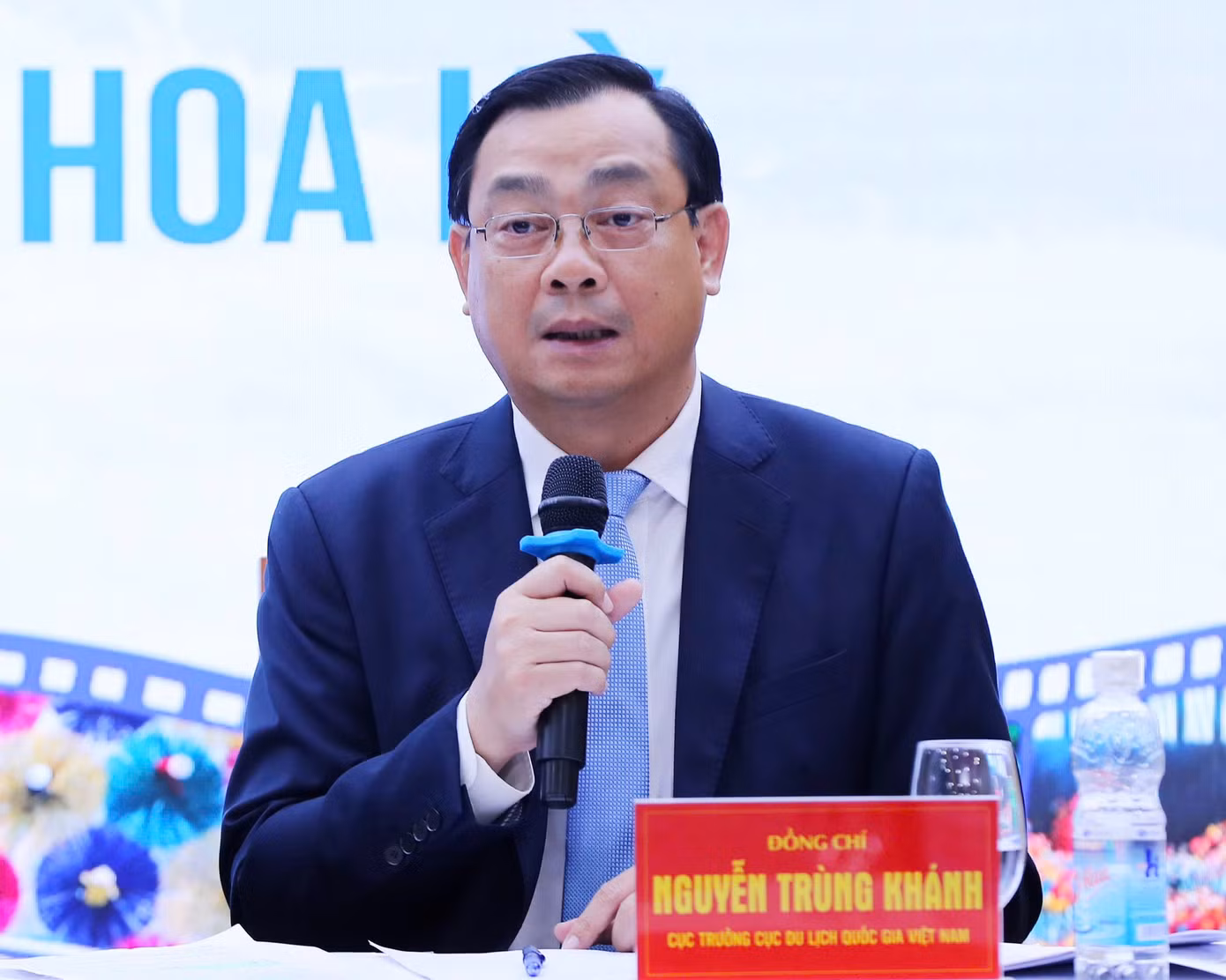 Ông Nguyễn Trùng Khánh - Cục trưởng Cục Du lịch quốc gia Việt Nam - giới thiệu về những đại điện quảng bá của Việt Nam tại Hoa Kỳ