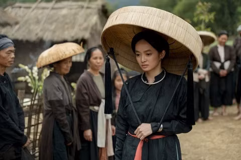 Áo ngũ thân được sử dụng nhiều trong phim ảnh, MV ca nhạc.