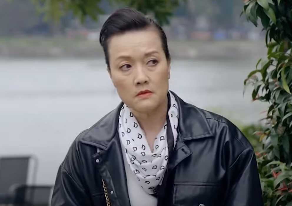 Bà Thư hối hận vì bỏ rơi anh em Trí (Duy Hưng), Tuệ (Tuấn Tú).