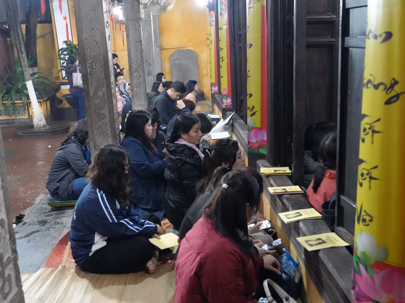 Tham dự lễ cầu an, người dân mong muốn xóa bỏ mọi tai ách, xui xẻo và luôn nhận được những điều may, vui vẻ, hạnh phúc.
