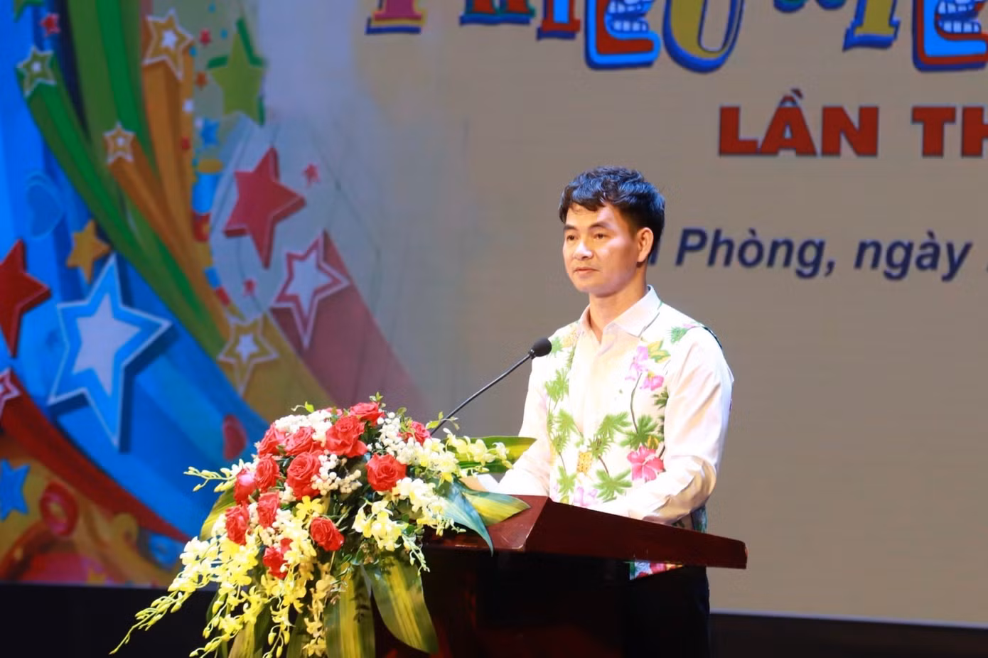 NSND Xuân Bắc - Chủ tịch Hội đồng giám khảo liên hoan - phát biểu tổng kết.