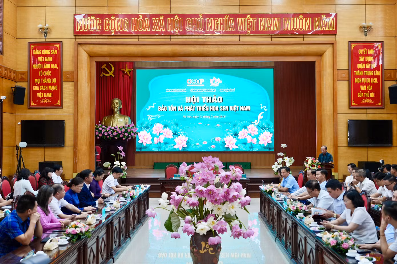 Hội thảo Bảo tồn và phát triển hoa sen Việt Nam nằm trong khuôn khổ Lễ hội Sen Hà Nội 2024.