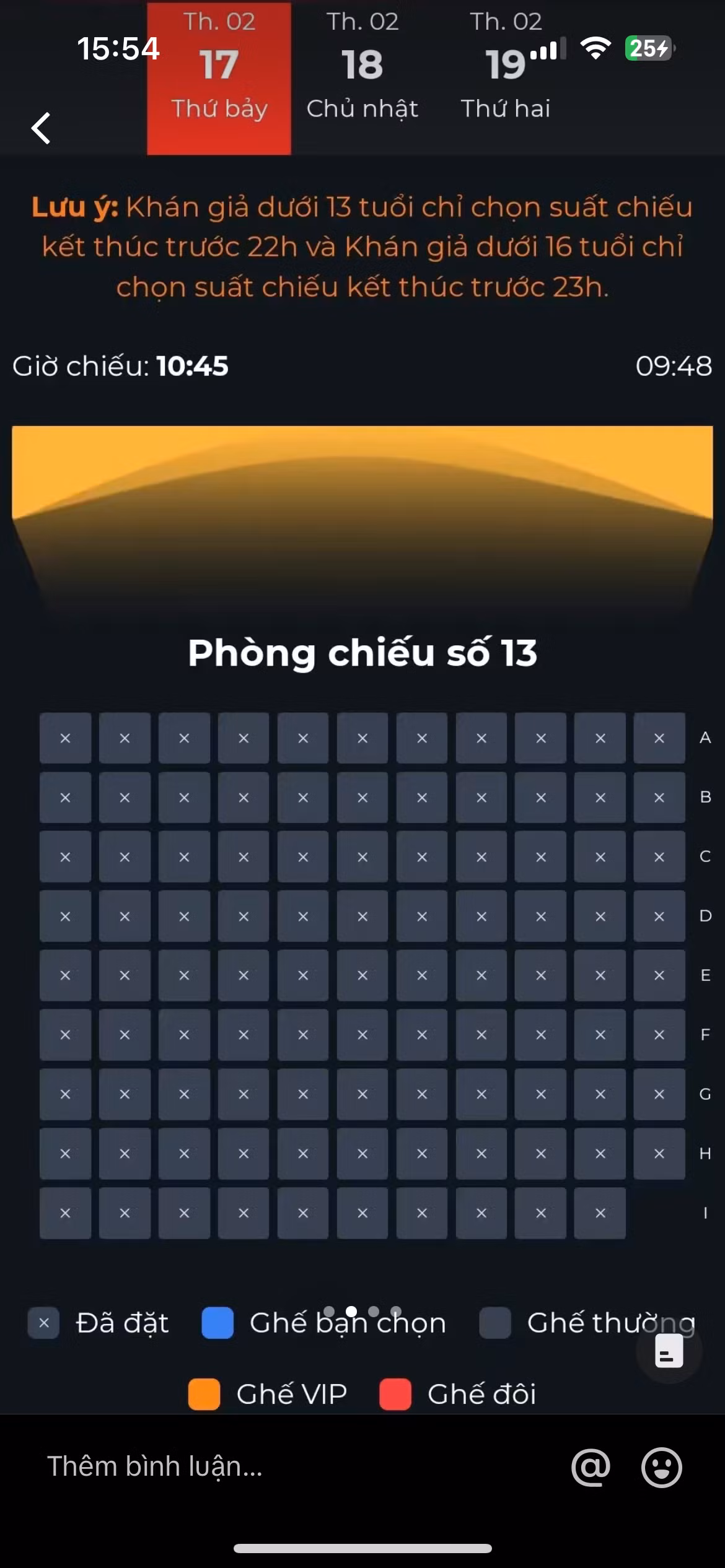 Nhiều suất chiếu của Đào, phở và piano kín chỗ, khán giả rất khó khăn để giành được vé xem phim này.