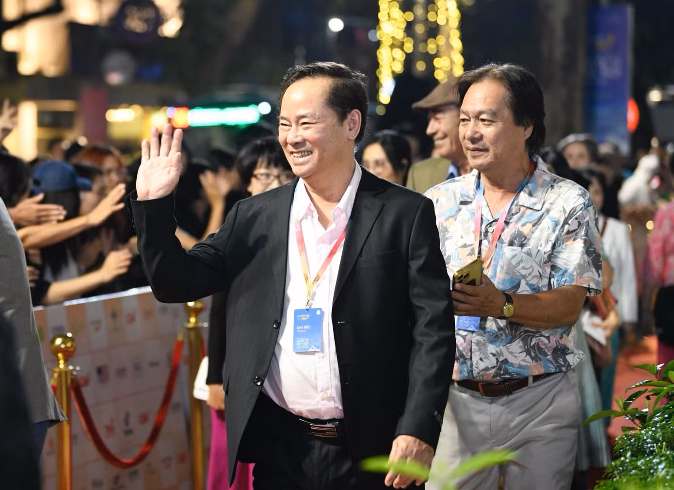 Nhiều diễn viên Việt Nam được khán giả yêu thích là những thành phần không thể thiếu trên thảm đỏ năm nay.
