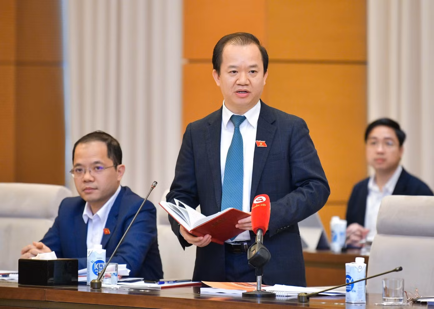 PGS.TS Bùi Hoài Sơn khẳng định tình trạng phạm pháp gia tăng trong lứa tuổi vị thành niên là nỗi đau chung của cả xã hội.