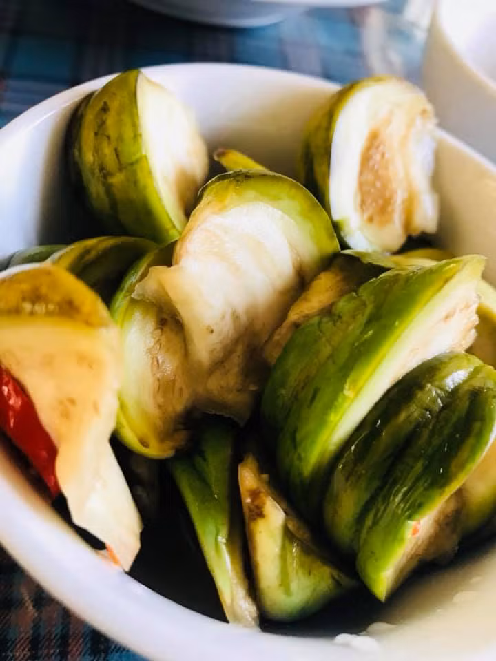 Nên hạn chế ăn rau củ muối xổi.