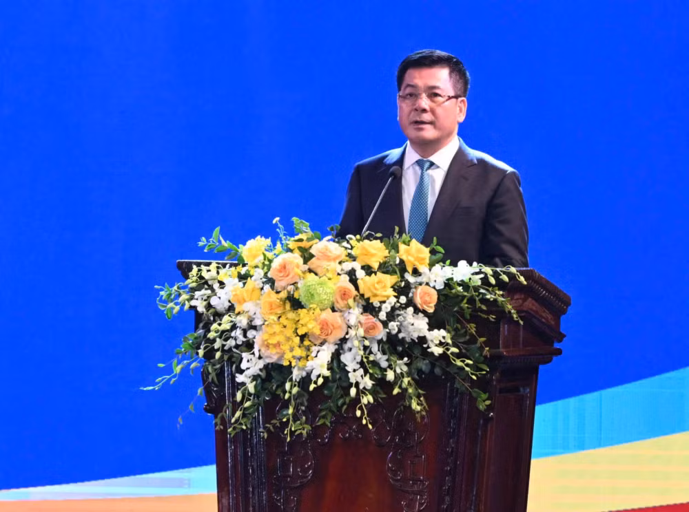 Bộ trưởng Bộ Công Thương Nguyễn Hồng Diên phát biểu khai mạc Chương trình