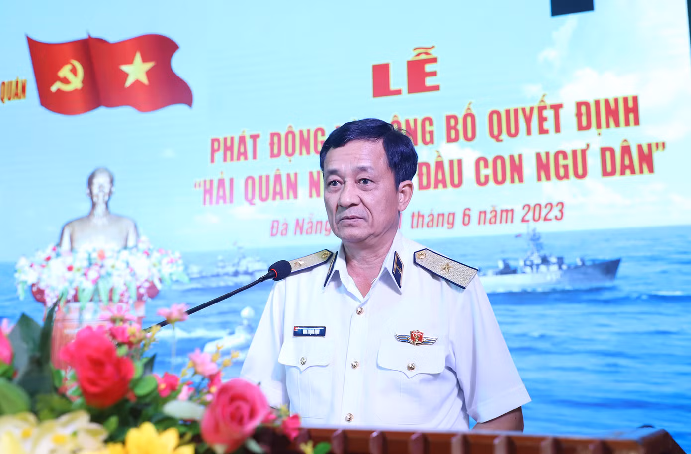 Chuẩn Đô đốc Mai Trọng Định phát biểu (Ảnh: Hoàng Diệu) Chuẩn Đô đốc Mai Trọng Định phát biểu (Ảnh: Hoàng Diệu)