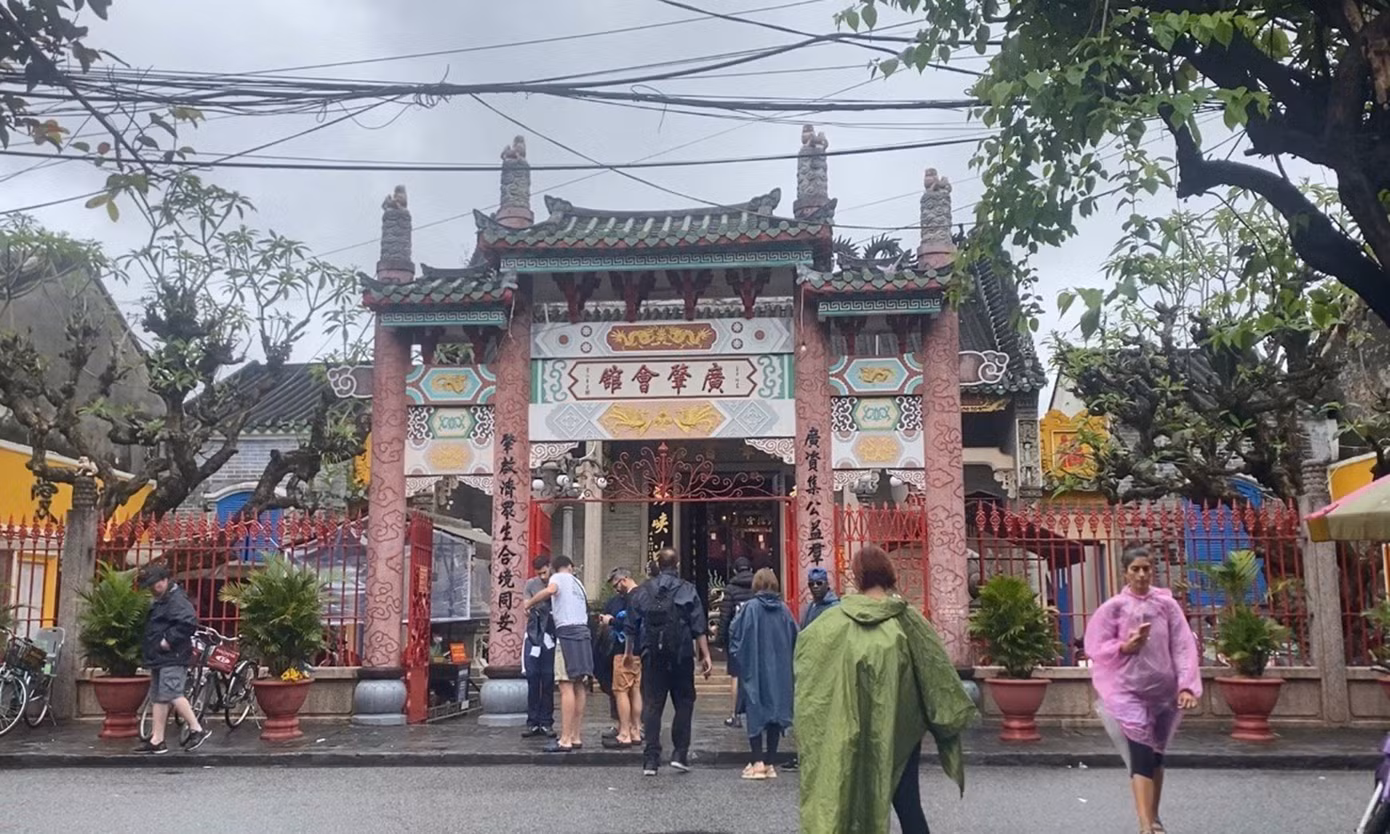 Trải qua bao năm tháng, những giá trị kiến trúc và văn hóa của phố cổ Hội An dần được giới học giả và cả du khách chú ý, khiến nơi đây trở thành một trong những điểm du lịch hấp dẫn nhất của Việt Nam.