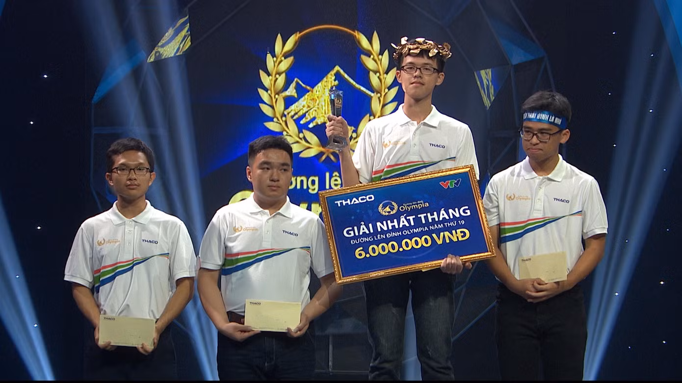 Thí sinh dẫn đầu cuộc đua Đường lên đỉnh Olympia chơi hết mình và cái kết ảnh 6