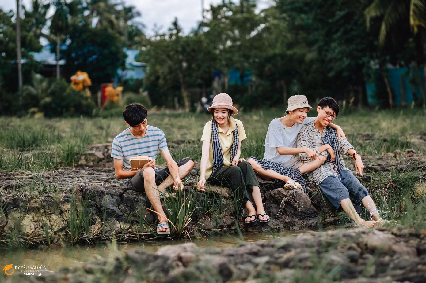 Bộ ảnh 'xin một vé về tuổi thơ' đẹp trong trẻo khiến dân mạng thích thú ảnh 3