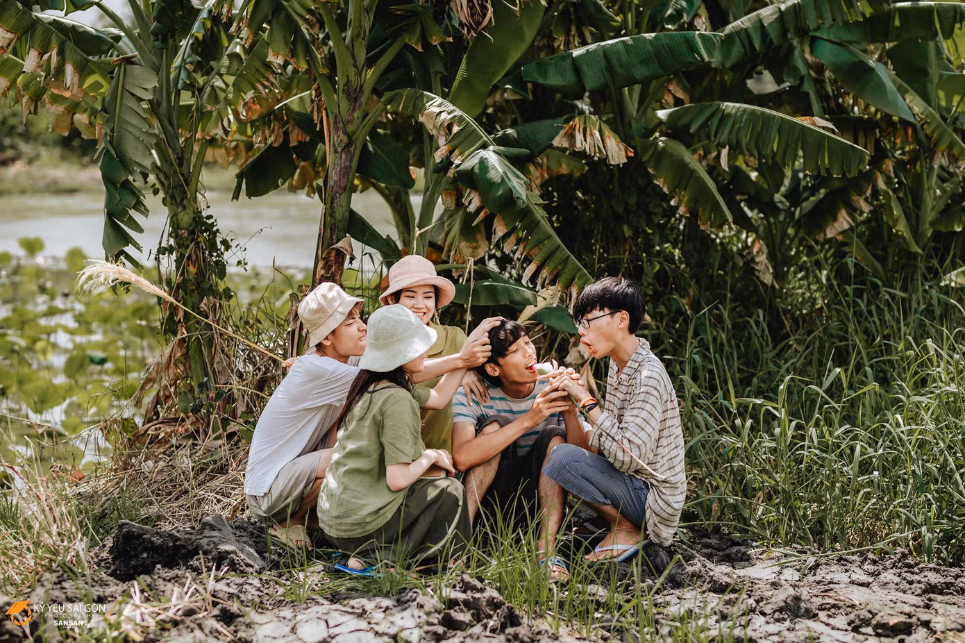 Bộ ảnh 'xin một vé về tuổi thơ' đẹp trong trẻo khiến dân mạng thích thú ảnh 8