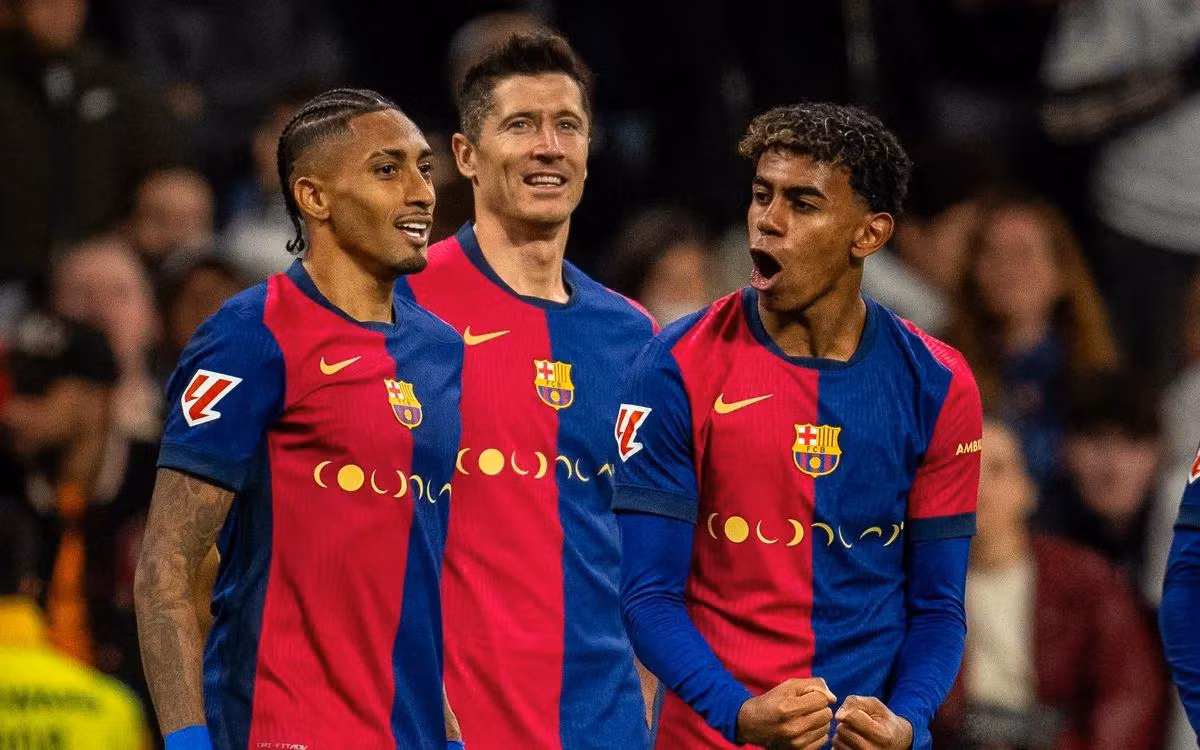 Barcelona sở hữu cây đinh ba ghi nhiều bàn thắng nhất tại châu Âu.