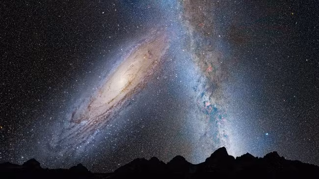 Mô phỏng thiên hà Andromeda (trái) và Dải Ngân Hà (phải) được dự đoán sẽ va chạm trong 8 tỷ năm tới. (Nguồn ảnh: NASA Goddard)