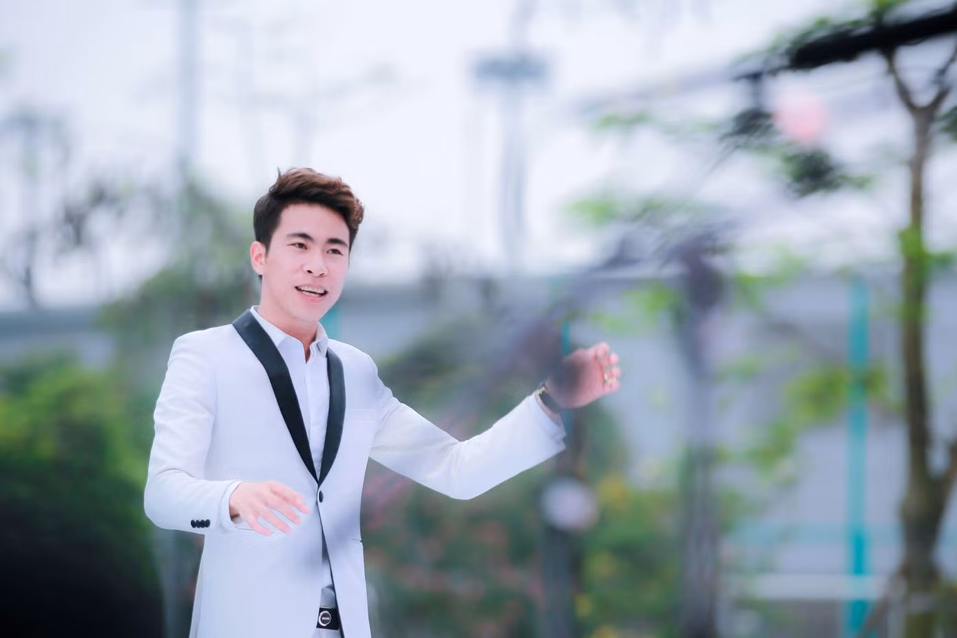 Nhạc trưởng khu công nghiệp ảnh 2