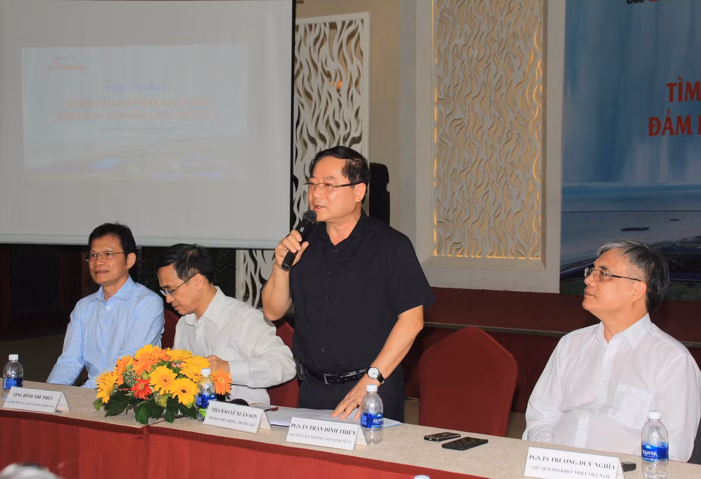 Nguy cơ thiếu điện ngày càng lớn ảnh 1