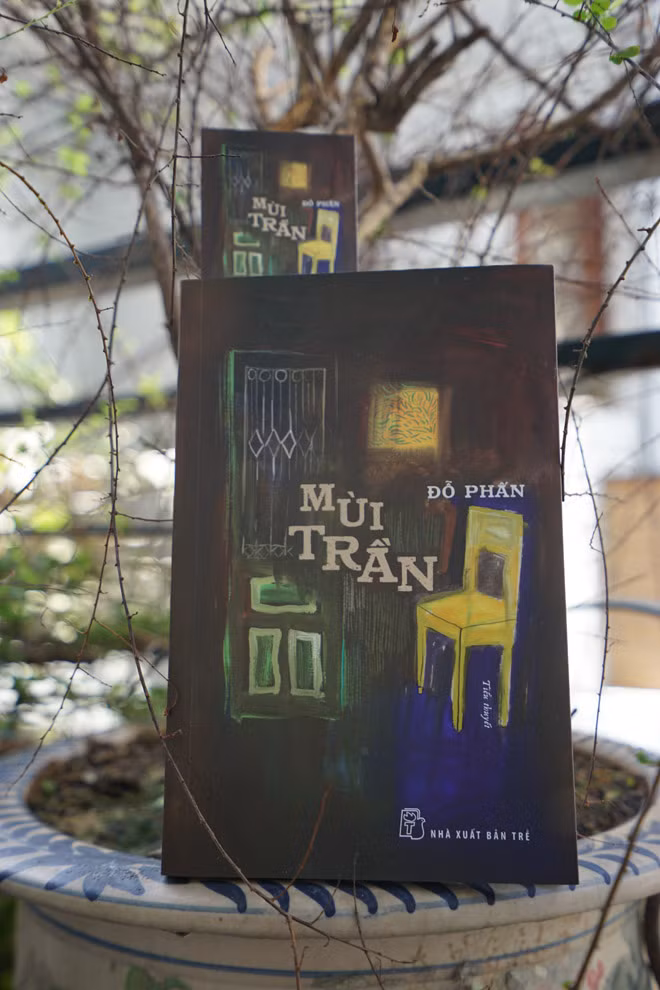 Đọc 'Mùi trần' ảnh 1