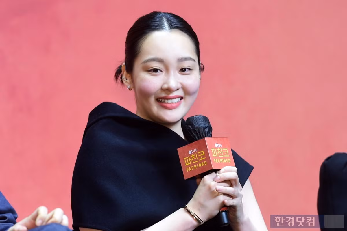 Kim Min Ha và nụ cười 'quyến rũ' khi tham dự buổi giới thiệu sản xuất Pachinko Season 2 của Apple TV + (đạo diễn Rian Welham và Jin Jun Rim), được tổ chức tại Grand InterContinental Seoul Parnas ở Samseong-dong, Seoul, vào sáng ngày 23/8.