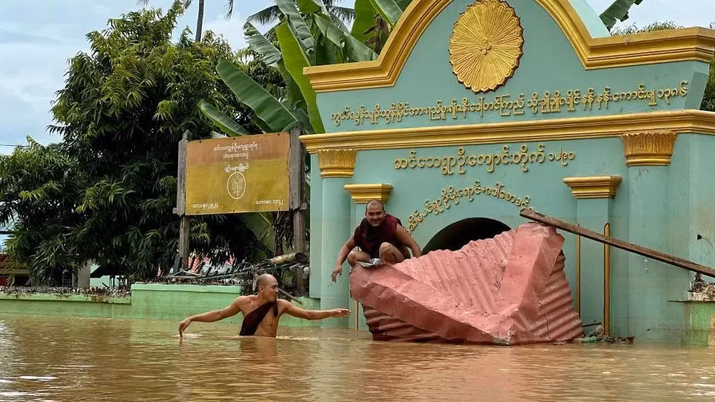 Nhiều khu vực của Myanmar bị ngập sau bão YAGI. (Ảnh: Getty Images)