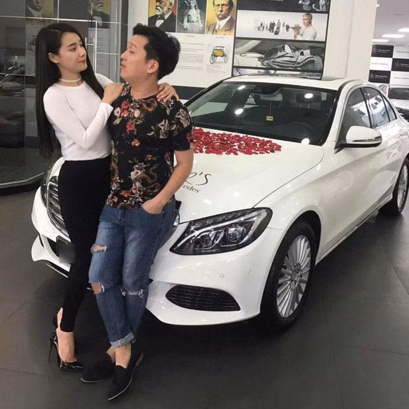 Cận cảnh hai chiếc xe tiền tỷ của vợ chồng Trường Giang - Nhã Phương.