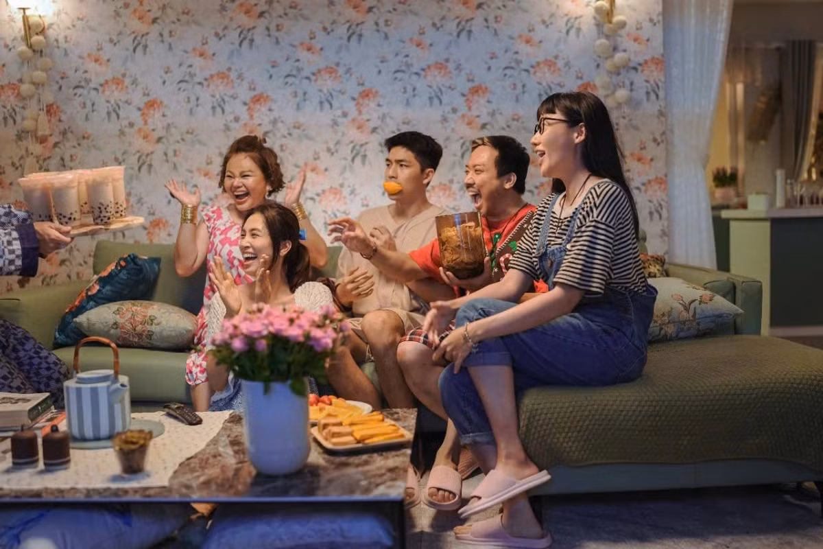 Bộ tứ báo thủ mất điểm khi phô bày những thứ rườm rà, ồn ào...