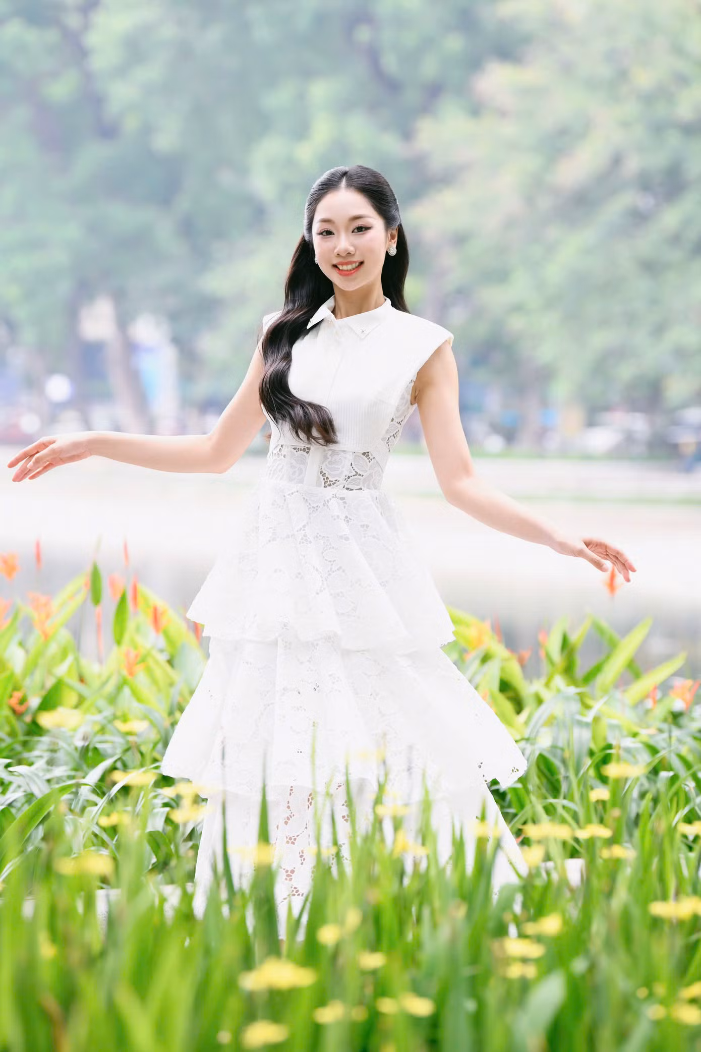 Nhờ có kinh nghiệm trên sàn diễn, Thùy Dương có thời gian trau dồi thêm các kỹ năng khác trong hành trình Hoa hậu Việt Nam 2024. Lần đầu Thùy Dương tham gia cuộc thi nhan sắc là khi còn học cấp 3. Cô đại diện cho lớp tham gia cuộc thi sắc đẹp cấp trường.