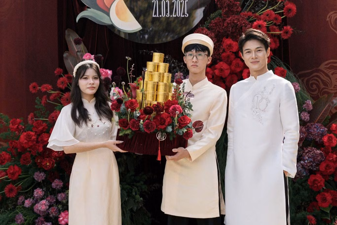 Đám hỏi của Quỳnh Lương và thiếu gia Tiến Phát được tổ chức tại tư gia ở Phú Thọ. Ảnh: Tada Wedding Film.