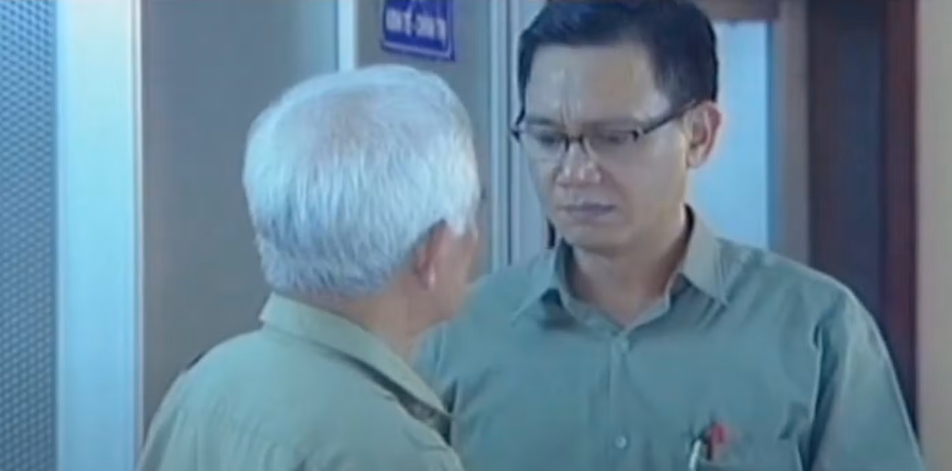 Đèn vàng của đạo diễn Mai Hồng Phong xoay quanh những vấn đề bức thiết của đời sống nhìn từ góc độ của những người làm báo.