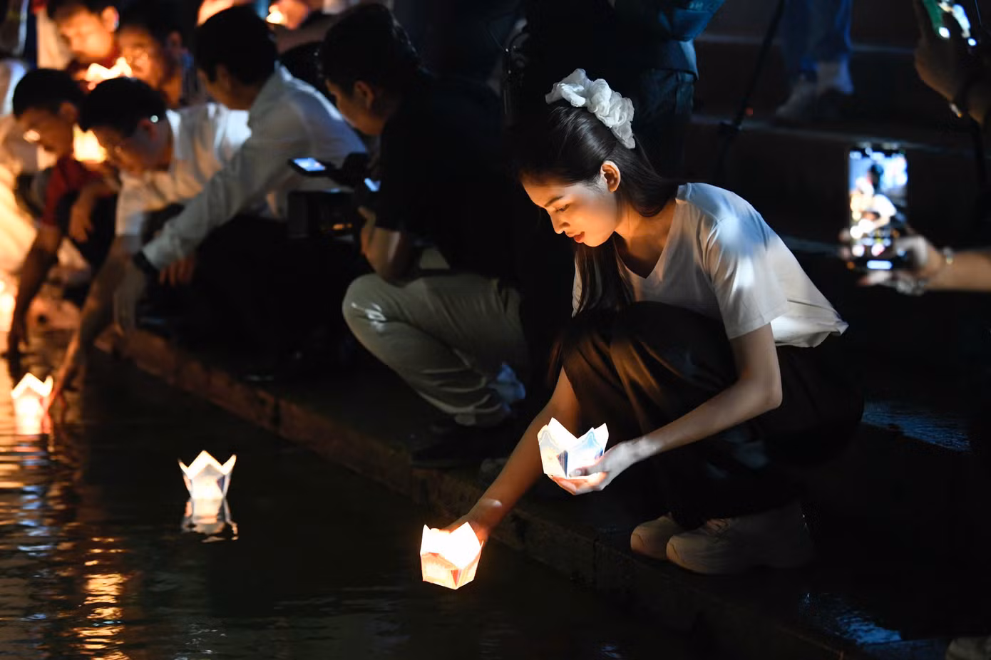 Ngọc Thảo bày tỏ niềm vinh dự khi được góp mặt trong hoạt động đầy ý nghĩa tại Quảng Trị. "Thông qua những hoạt động ý nghĩa này, tôi càng trân trọng hơn sự hy sinh của những anh hùng liệt sĩ. Họ đã hy sinh tất cả để đổi lấy một nền độc lập, tự do và một đất nước hòa bình, hạnh phúc như ngày hôm nay", Á hậu Ngọc Thảo nói.