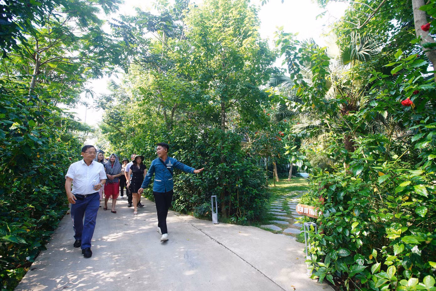 Các đại biểu, chuyên gia được trải nghiệm các dịch vụ tại Minawa Kênh Gà Resort &amp; Spa Ninh Bình (thôn Kênh Gà, xã Gia Thịnh, huyện Gia Viễn, tỉnh Ninh Bình). Đây là khu nghỉ dưỡng có nguồn nước khoáng nóng với hàm lượng khoáng cao.