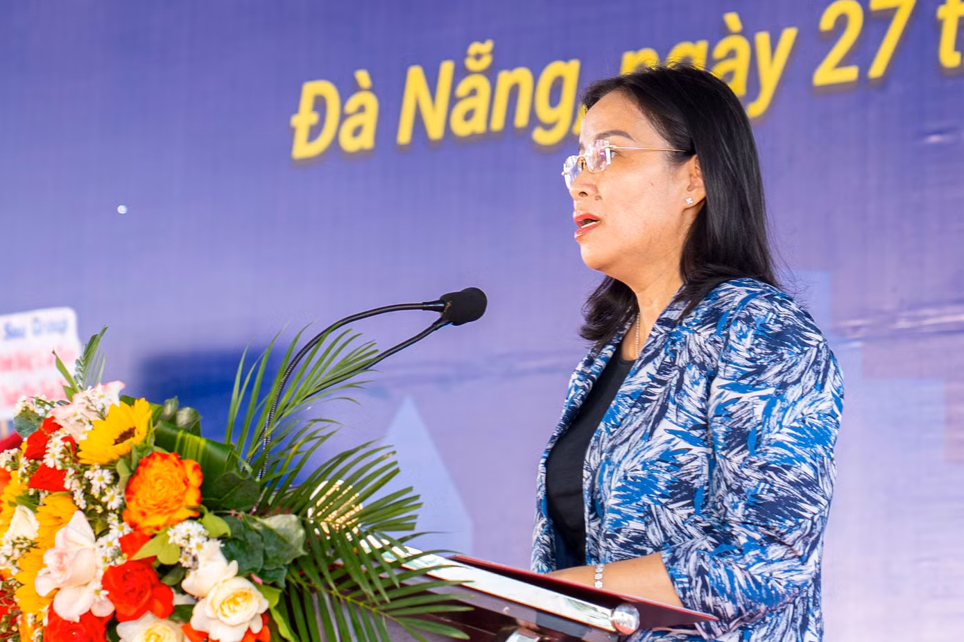 Bà Nguyễn Thị Anh Thi - Phó Chủ tịch UBND TP. Đà Nẵng cho biết: Thời gian qua, thành phố đã tổ chức hiệu quả các hoạt động hưởng ứng Tháng hành động về An toàn, vệ sinh lao động. Đồng thời, thành phố cũng chủ động phối hợp với các cấp Công đoàn tổ chức tốt Tháng Công nhân hằng năm với nhiều hoạt động thiết thực, hiệu quả, góp phần nâng cao đời sống vật chất, tinh thần cho người lao động và xây dựng môi trường làm việc an toàn.