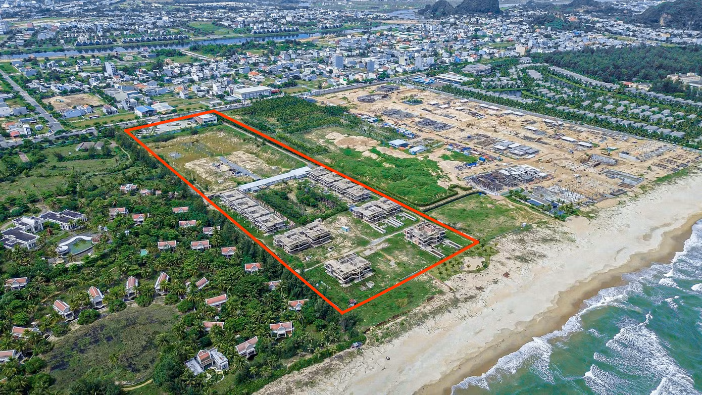Dự án bắt đầu khởi công vào cuối năm 2019 và dự kiến hoàn thành vào năm 2022. Các hạng mục ở đây được xây dựng như khu khách sạn, khu nghỉ dưỡng thấp tầng, biệt thự biển cao cấp, dịch vụ giải trí, du lịch...