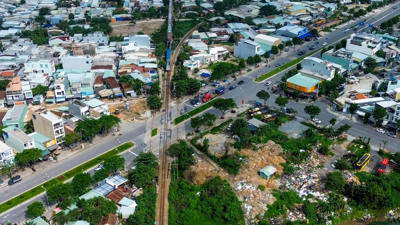 Tổng mức đầu tư dự án di dời ga Đà Nẵng giai đoạn 1 dự kiến 2.290 tỷ đồng, trong đó chi phí giải phóng mặt bằng 780 tỷ đồng, chi phí xây dựng và thiết bị khoảng 1.190 tỷ đồng, thực hiện từ năm 2024 đến năm 2030.