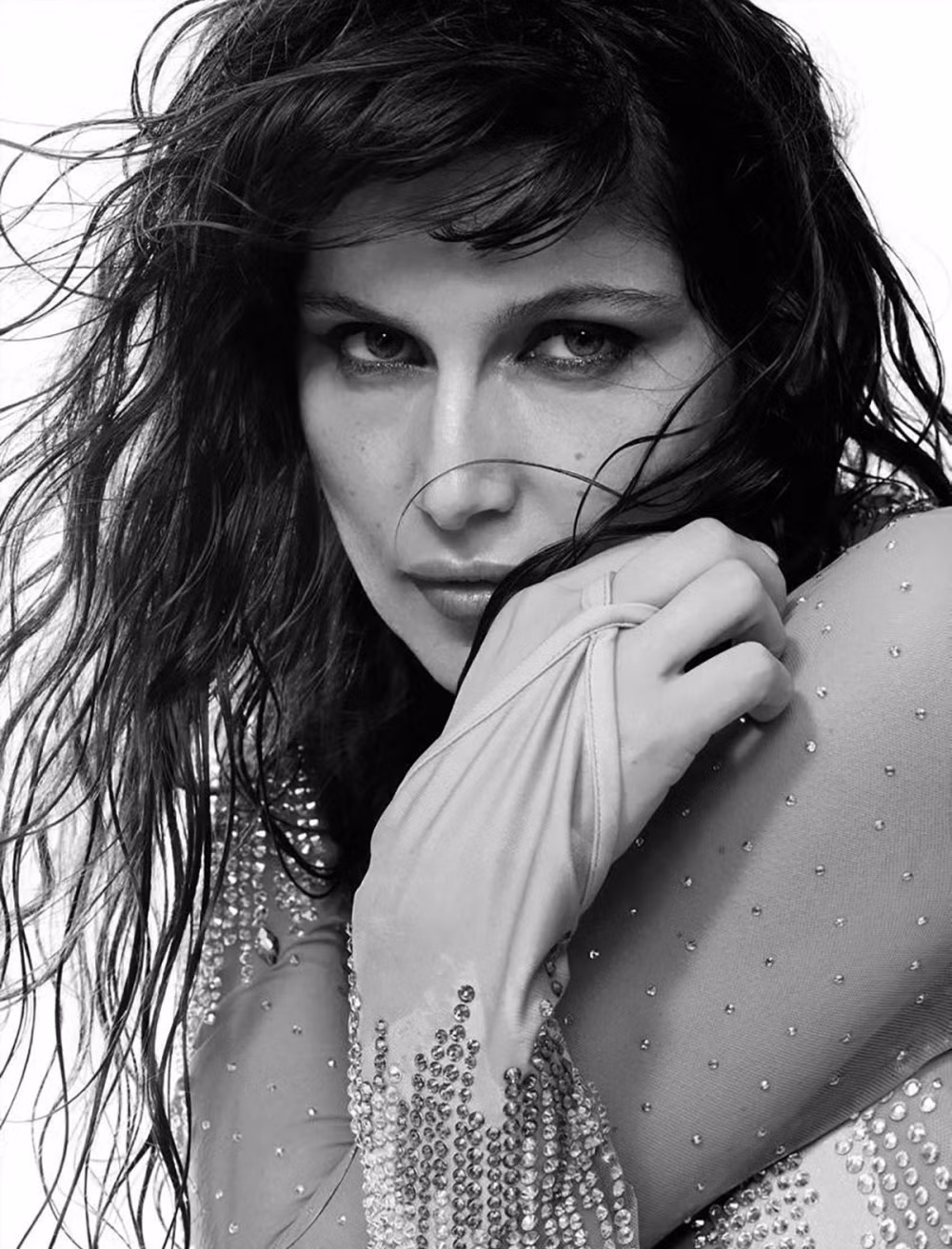Biểu tượng sắc đẹp Laetitia Casta khích lệ đội Pháp trước giờ bóng lăn ảnh 5
