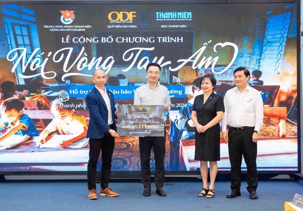 “Nối vòng tay ấm” là dự án nhằm hỗ trợ, sẻ chia để tiếp sức cho các em tiếp tục đến trường sau bão Yagi
