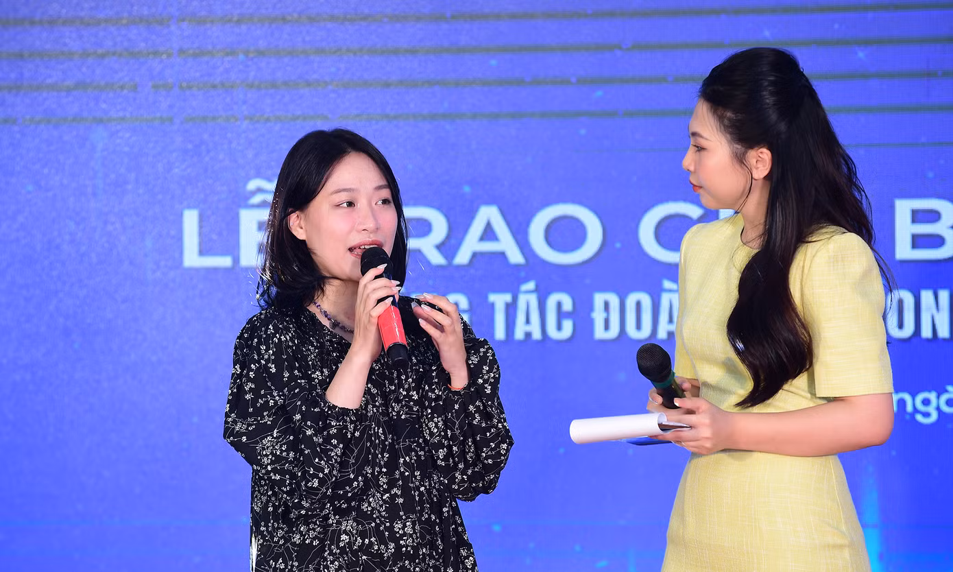 Đại diện hai nhóm tác giả của Đài PT-TH tỉnh Gia Lai và Báo Nhân Dân giao lưu tại chương trình. Ảnh: Xuân Tùng Đại diện hai nhóm tác giả của Đài PT-TH tỉnh Gia Lai và Báo Nhân Dân giao lưu tại chương trình. Ảnh: Xuân Tùng