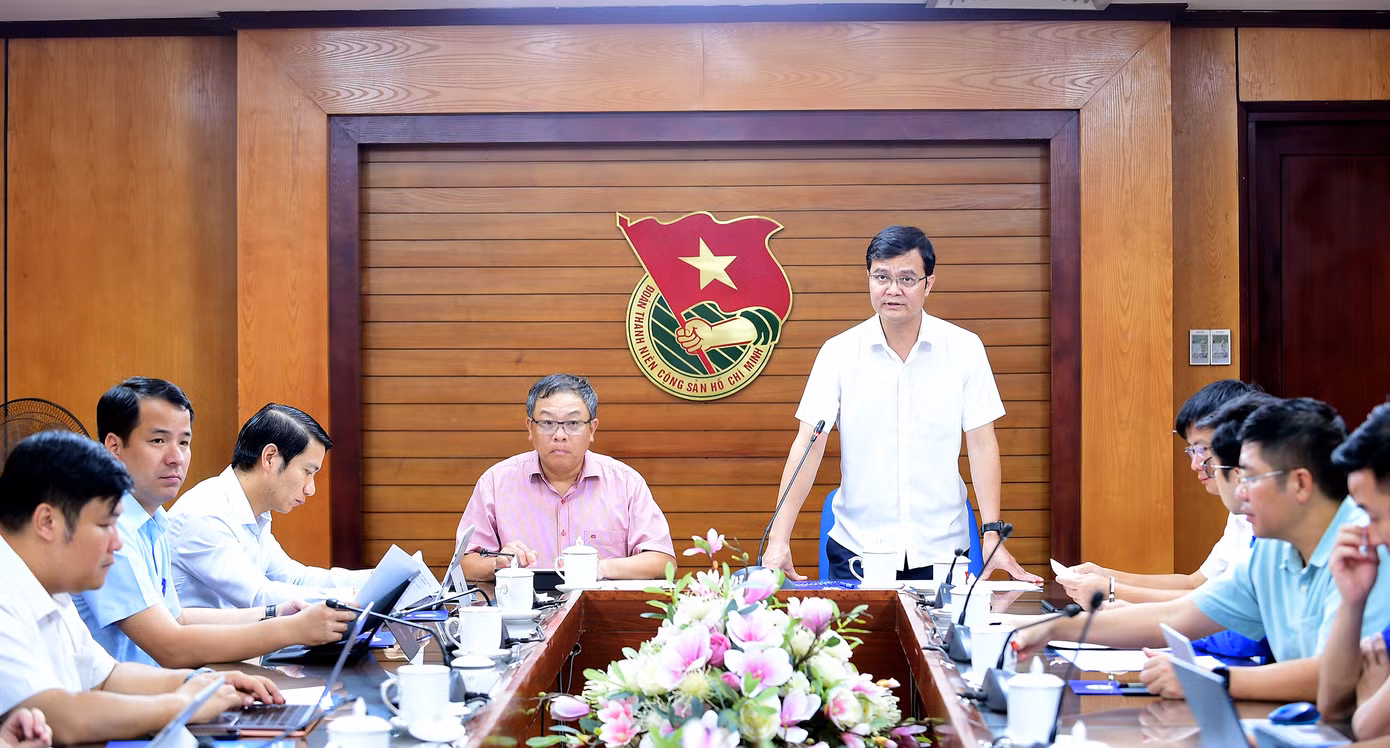 Bí thư thứ nhất T.Ư Đoàn Bùi Quang Huy và Phó Tổng Giám đốc EVN Phạm Hồng Phương chủ trì buổi làm việc. Ảnh: Xuân Tùng