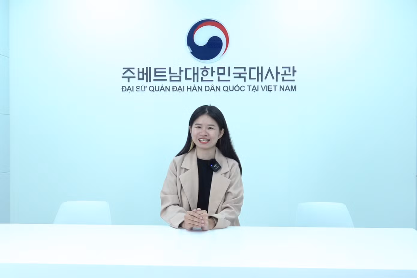 Thu Oanh xuất hiện trong loạt video về ngôn ngữ và văn hoá Hàn Quốc.