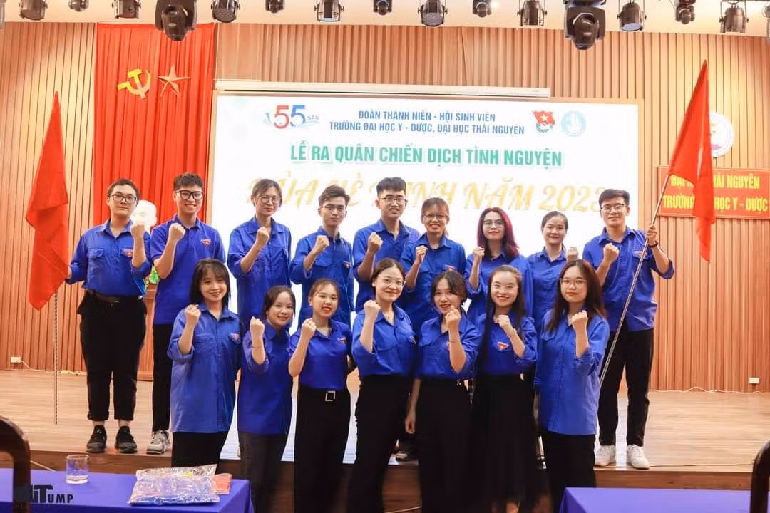 Minh Tú cùng các bạn sinh viên tại Lễ ra quân chiến dịch tình nguyện Hè 2023. Minh Tú cùng các bạn sinh viên tại Lễ ra quân chiến dịch tình nguyện Hè 2023.