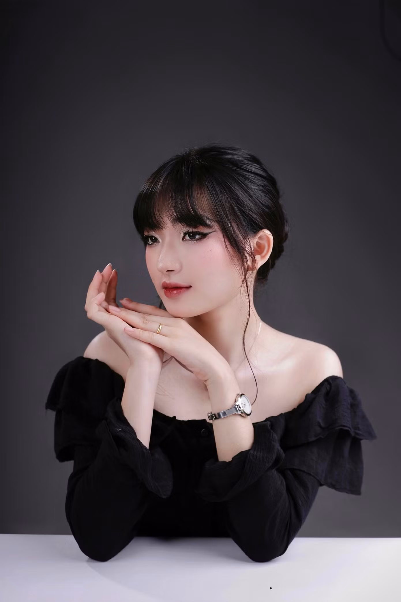 Nữ sinh luôn cố gắng để trở thành phiên bản tốt nhất của bản thân.