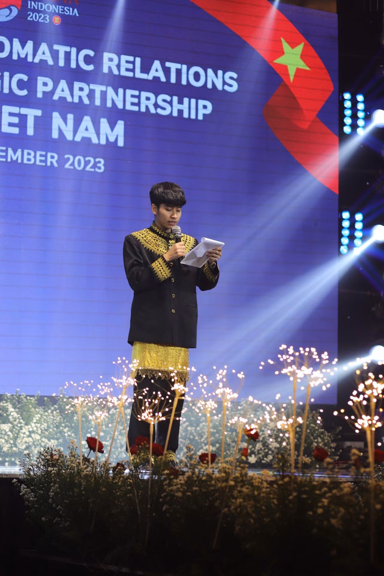 Dẫn chương trình tại Lễ kỷ niệm 68 thiết lập Quan hệ Ngoại giao Việt Nam - Indonesia và 10 năm đối tác chiến lược giữa hai nước. Dẫn chương trình tại Lễ kỷ niệm 68 thiết lập Quan hệ Ngoại giao Việt Nam - Indonesia và 10 năm đối tác chiến lược giữa hai nước.