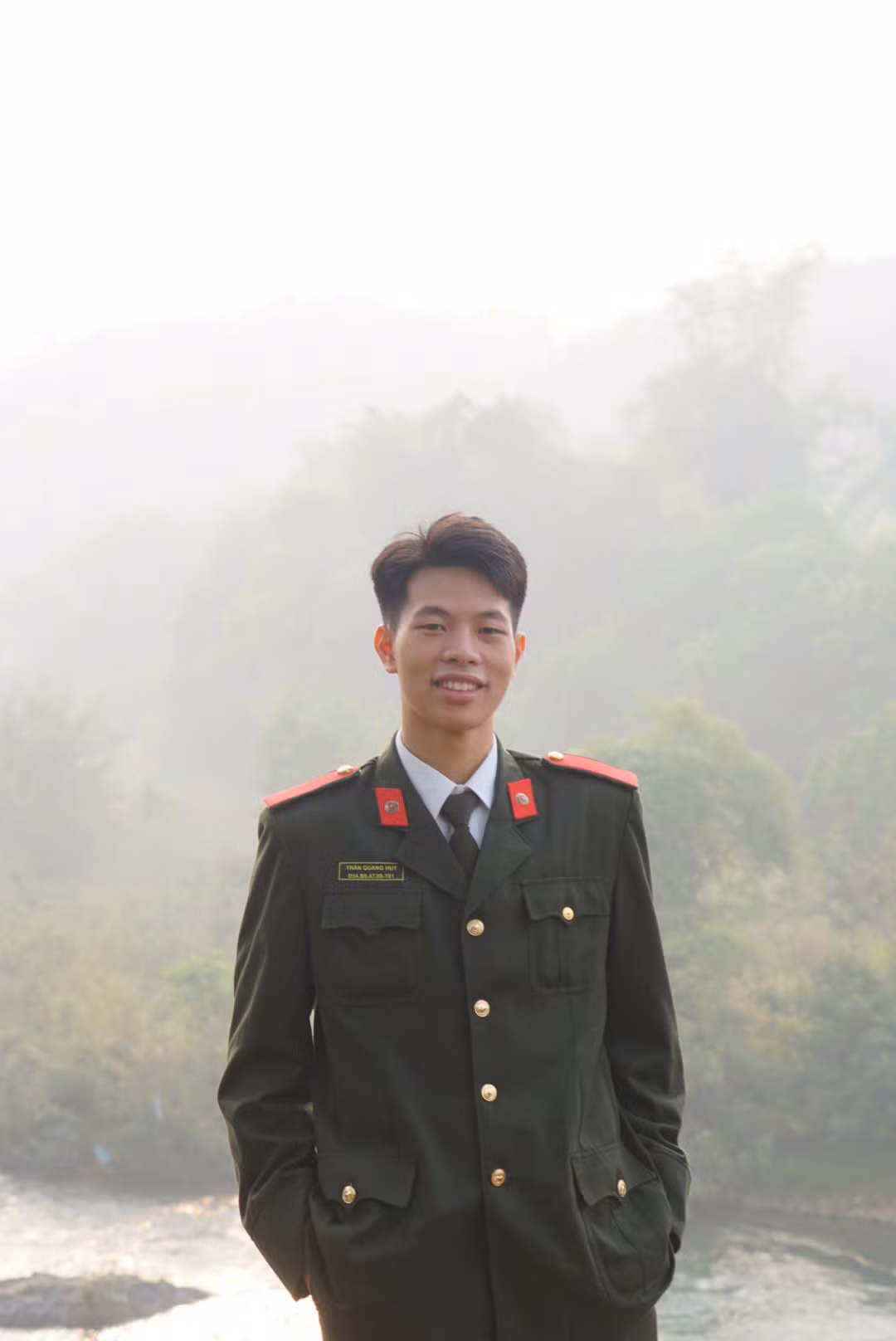 Trần Quang Huy (sinh năm 2004) hiện theo học tại Học viện An ninh nhân dân. Trần Quang Huy (sinh năm 2004) hiện theo học tại Học viện An ninh nhân dân.