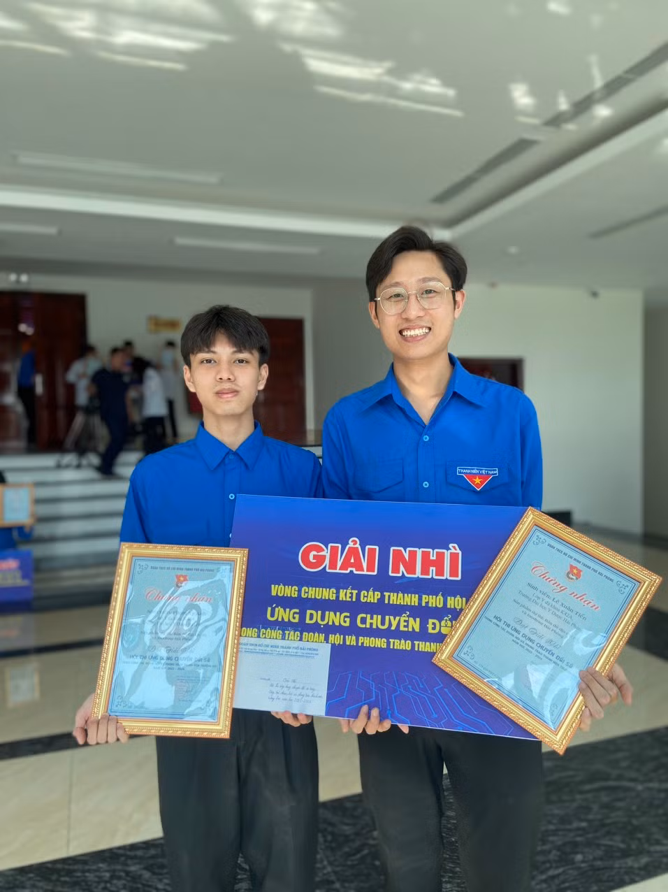 Xuân Tiến xuất sắc giành Giải Nhì cuộc thi Ứng dụng chuyển đổi số - Viết web.