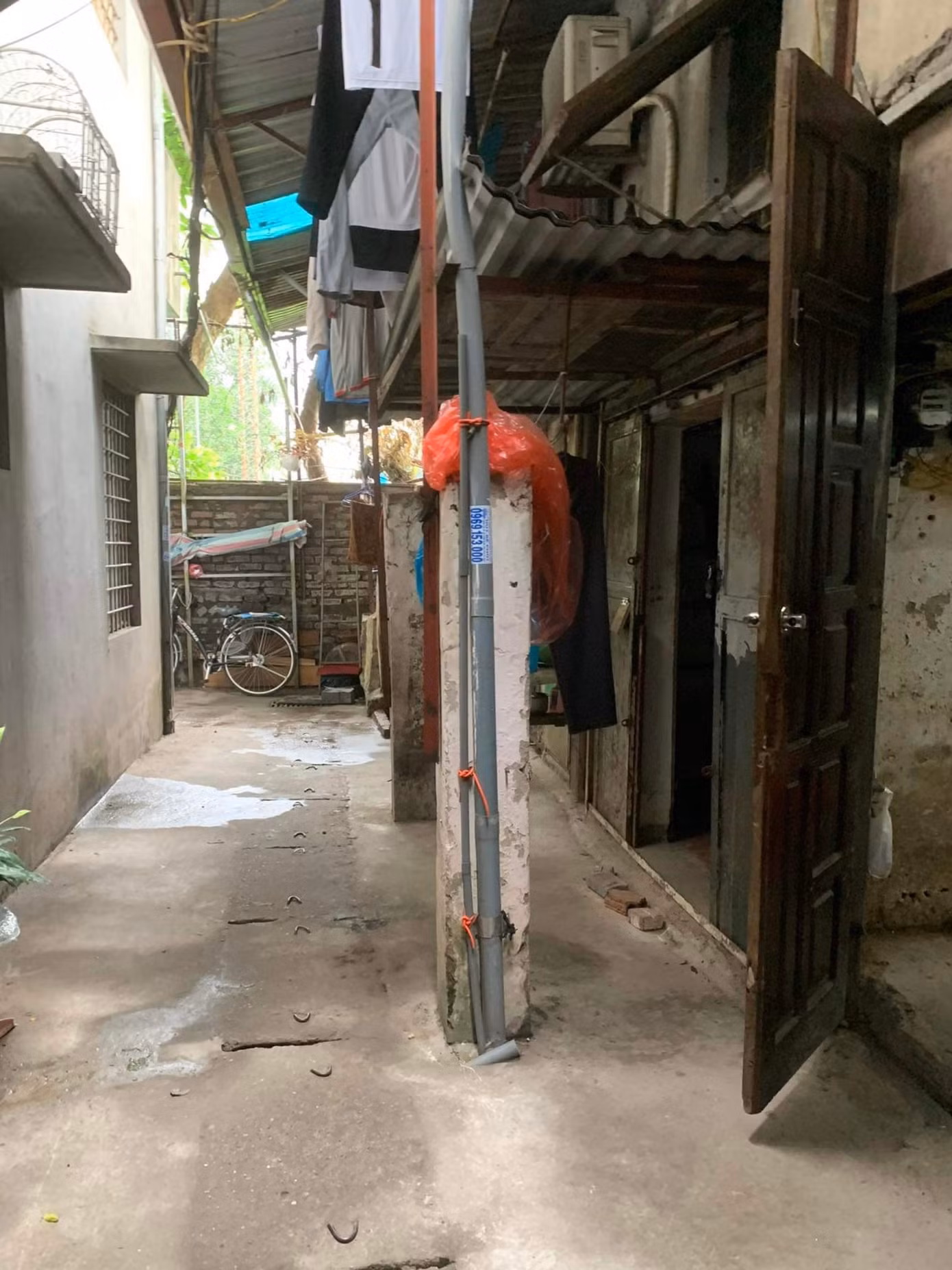 Cận cảnh một phòng trọ rất bé tại khu vực Chính Kinh.