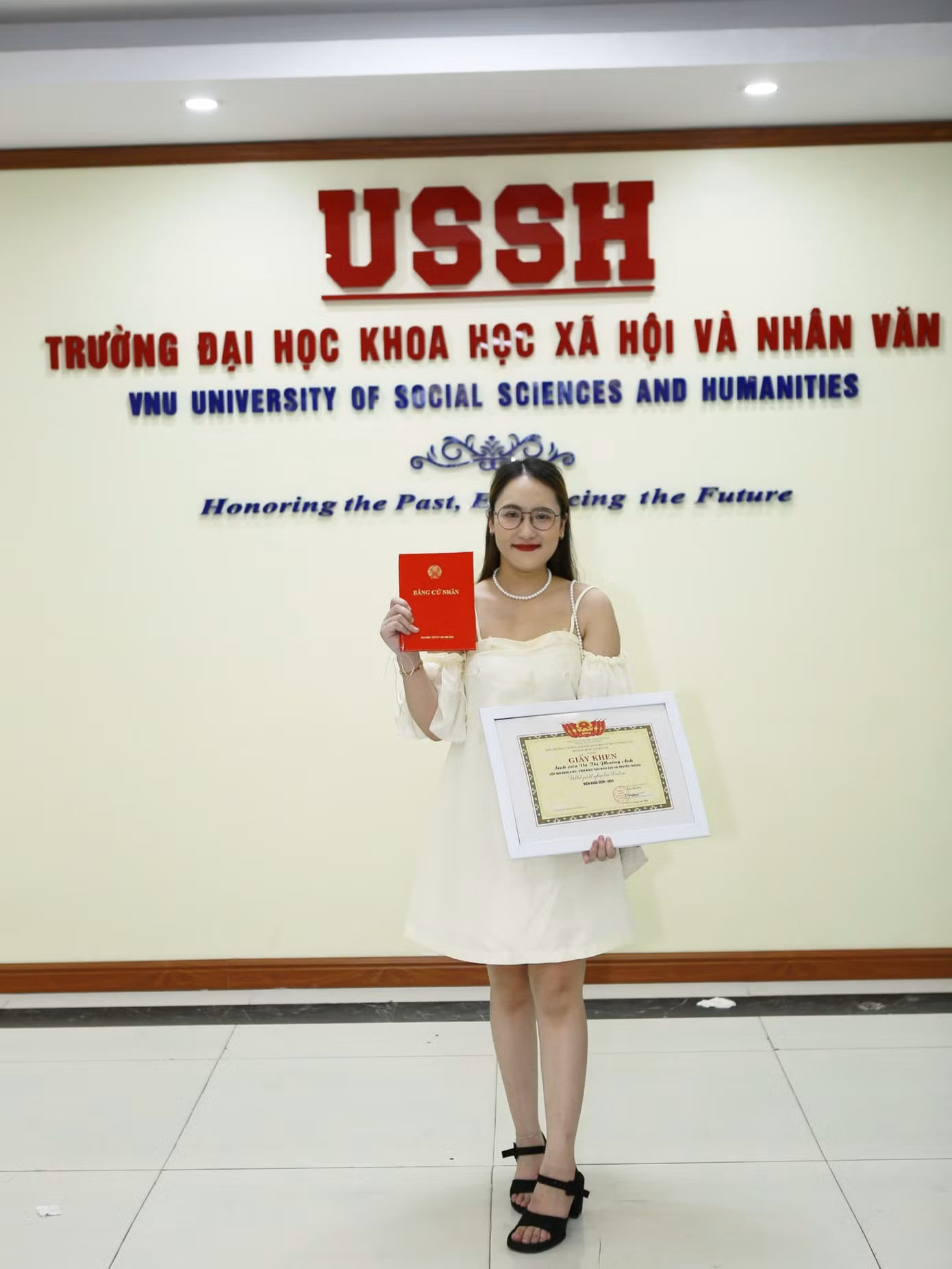 Vũ Thị Phương Anh, "đóa hoa nở muộn nhưng rực rỡ", minh chứng cho nghị lực phi thường và đam mê mãnh liệt với ngành Báo chí.