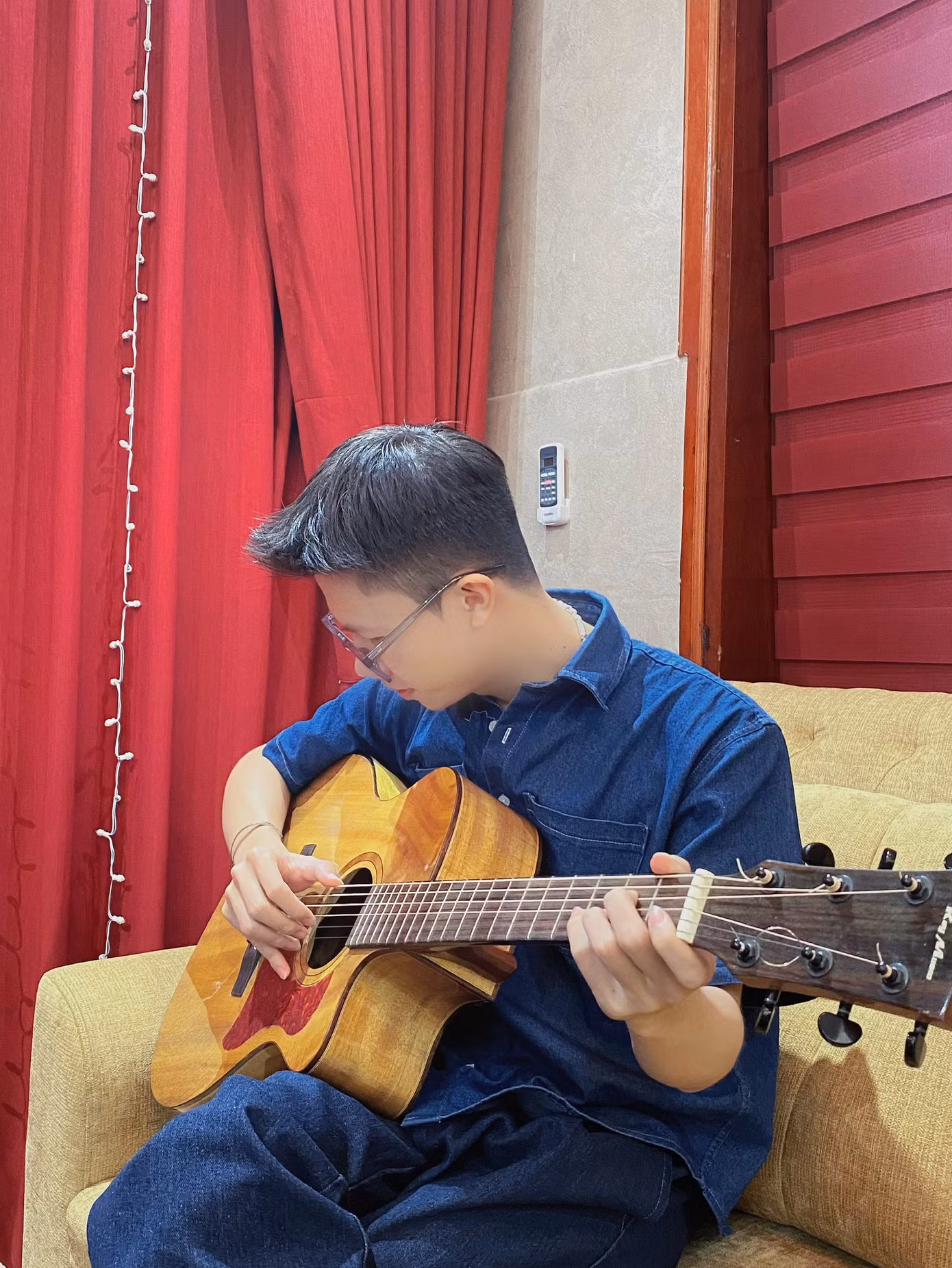 Phát của những ngày đầu nhập học đã vô cùng tự tin, năng nổ.