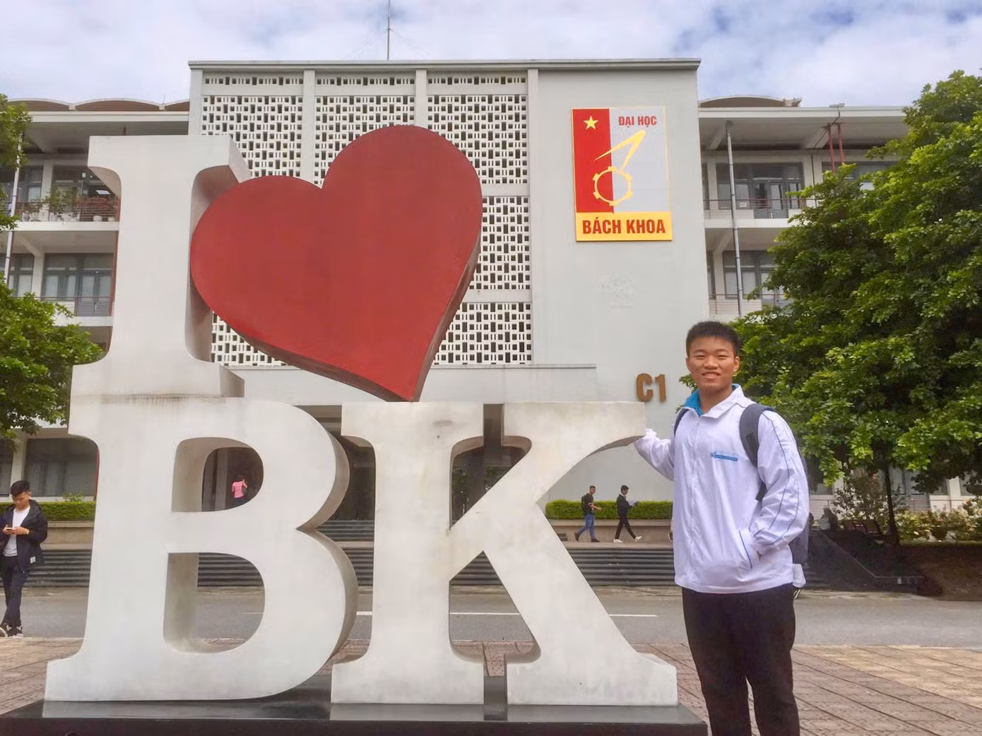 Ánh khi mới nhập học Đại học Bách khoa Hà Nội.
