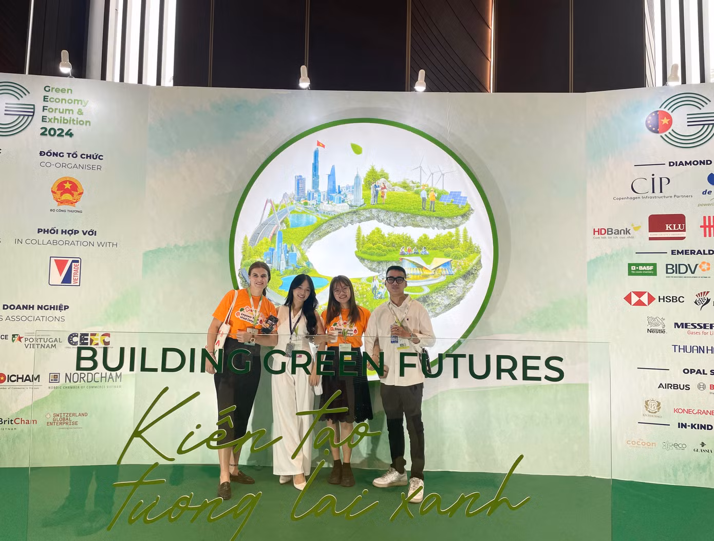 Kiều Oanh đạt top 3 giải video content creator của tổ chức Nuffic Asia - video thúc đẩy nông nghiệp bền vững Việt Nam.